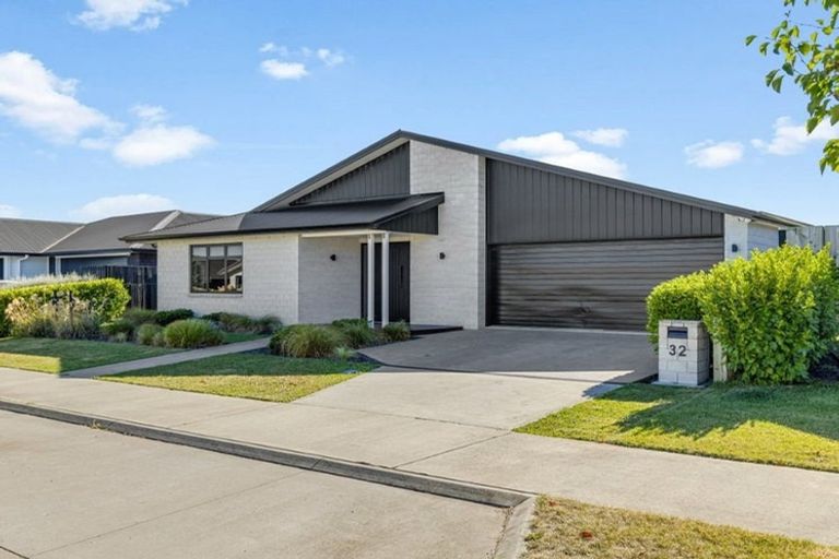 Photo of property in 32 Lockerbie Street, Morrinsville, 3300
