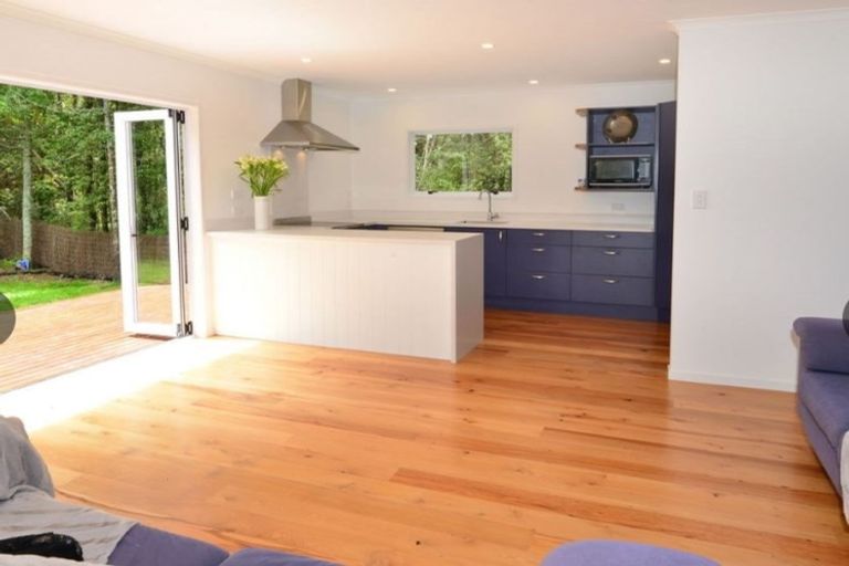 Photo of property in 21b Otanerua Road, Hatfields Beach, Orewa, 0931