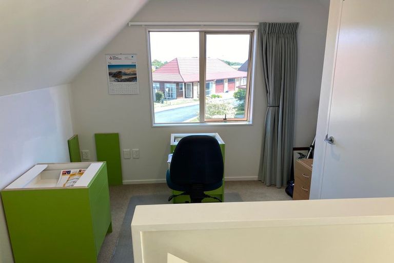 Photo of property in Rangeview Villas, 56/9 Fuller Close, Levin, 5510