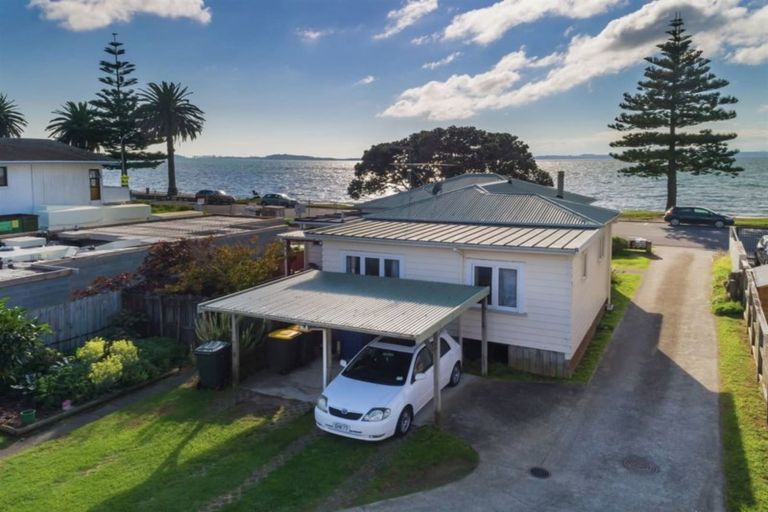 Photo of property in 20 The Esplanade, Eastern Beach, Auckland, 2012