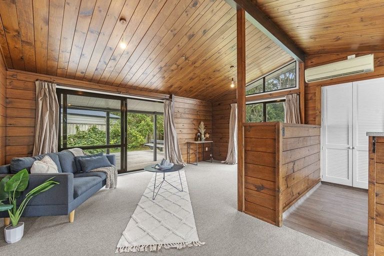 Photo of property in 11 Hamua Place, Waitara, 4320