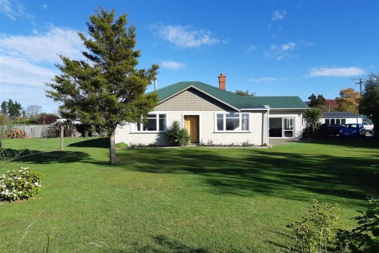 Photo of property in 1 Edward Street, Waimate, 7924