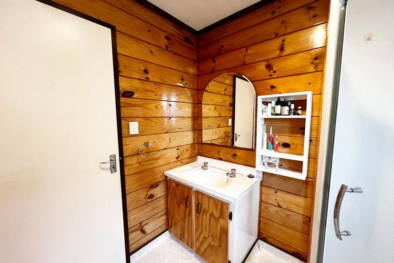 Photo of property in 17a Scotstoun Place, Glen Eden, Auckland, 0602