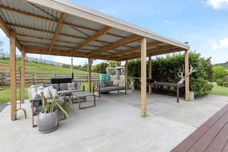 Photo of property in 12 Downer Access Road, Kaukapakapa, 0873