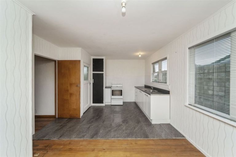 Photo of property in 5 Murray Avenue, Hawera, 4610