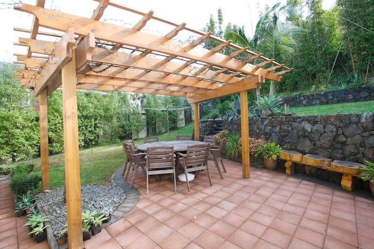 Photo of property in 65 Chelsea View Drive, Chatswood, Auckland, 0626