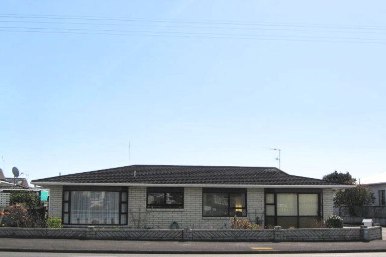 Photo of property in 28a Tukapa Street, Westown, New Plymouth, 4310