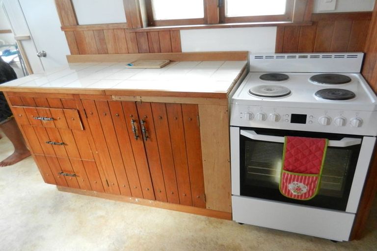 Photo of property in 6 Babbacombe Avenue, Otaki Beach, Otaki, 5512