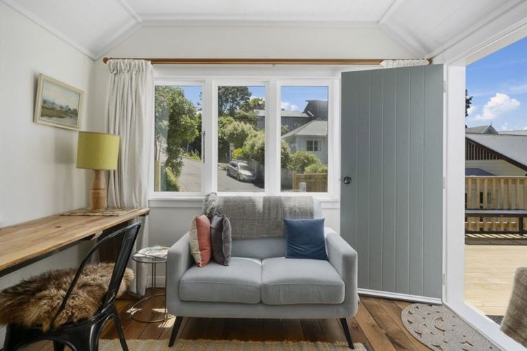 Photo of property in 45a Mana Street, Vogeltown, Wellington, 6021