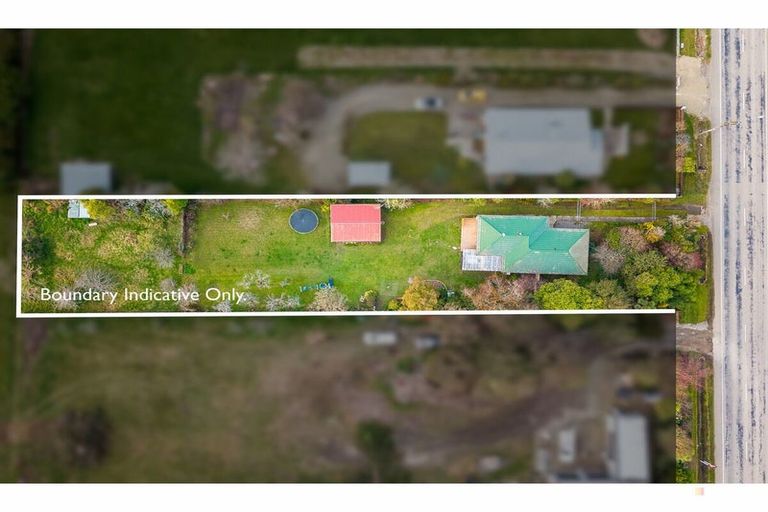 Photo of property in 58 Timaru Road, Waimate, 7924