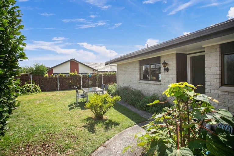 Photo of property in 235a Shakespeare Street, Leamington, Cambridge, 3432