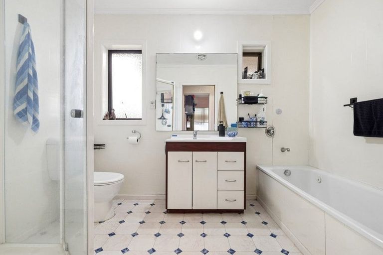 Photo of property in 15 Manse Road, Pahurehure, Papakura, 2113