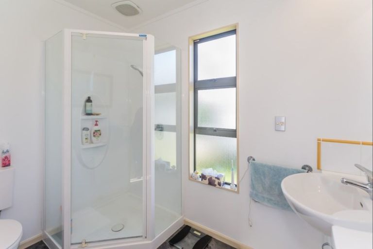 Photo of property in 1 Corfe Castle Lane, Levin, 5510