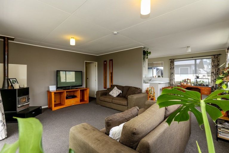 Photo of property in 112a Wairau Road, Oakura, 4314