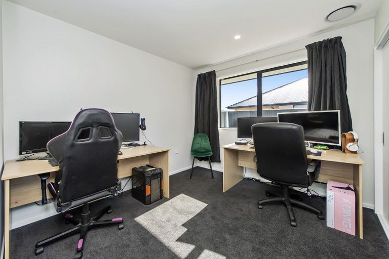 Photo of property in 8 Flock Street, Rolleston, 7615