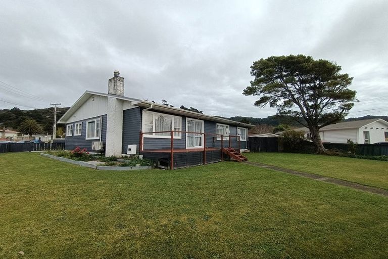 Photo of property in 9 Rata Street, Wainuiomata, Lower Hutt, 5014