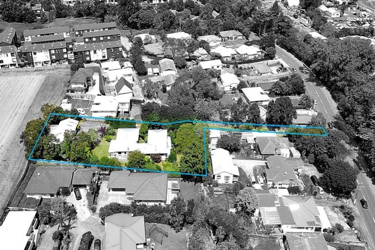 Photo of property in 26 Millbrook Road, Henderson, Auckland, 0612