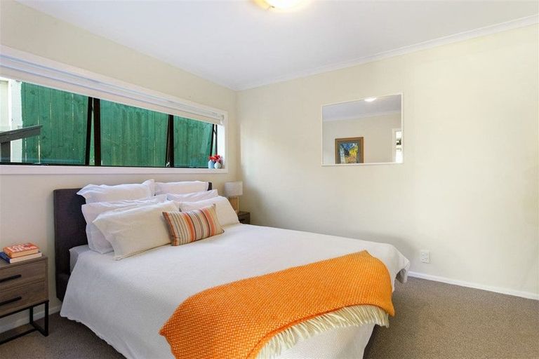 Photo of property in 21a Alexander Street, Cockle Bay, Auckland, 2014