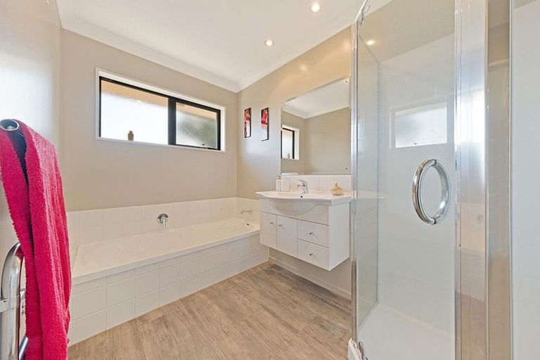 Photo of property in 22 Pollock Place, Rolleston, 7614