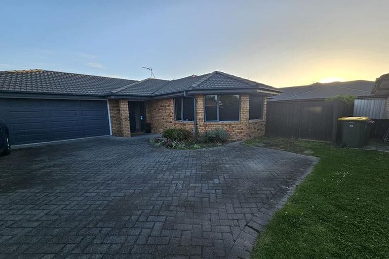 Photo of property in 12 Camberley Way, Huntington, Hamilton, 3210