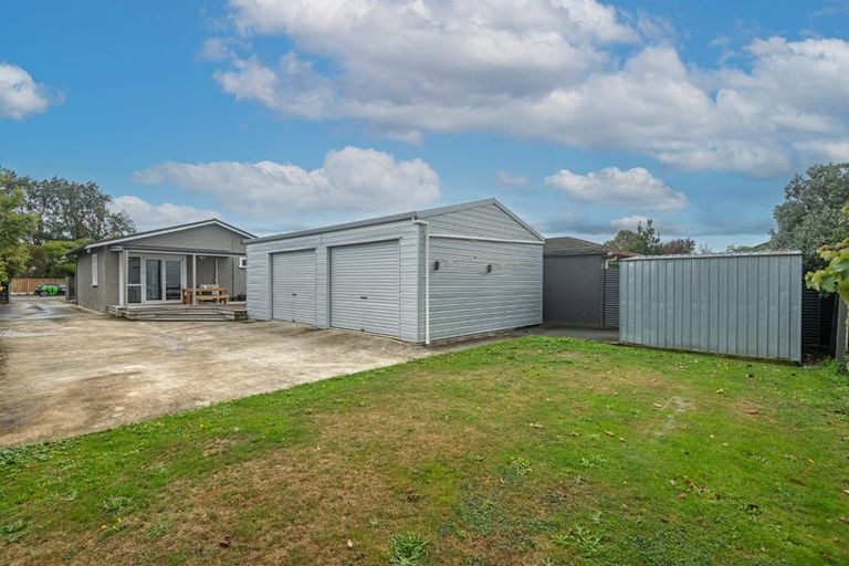 Photo of property in 11 Shamrock Street, Takaro, Palmerston North, 4412