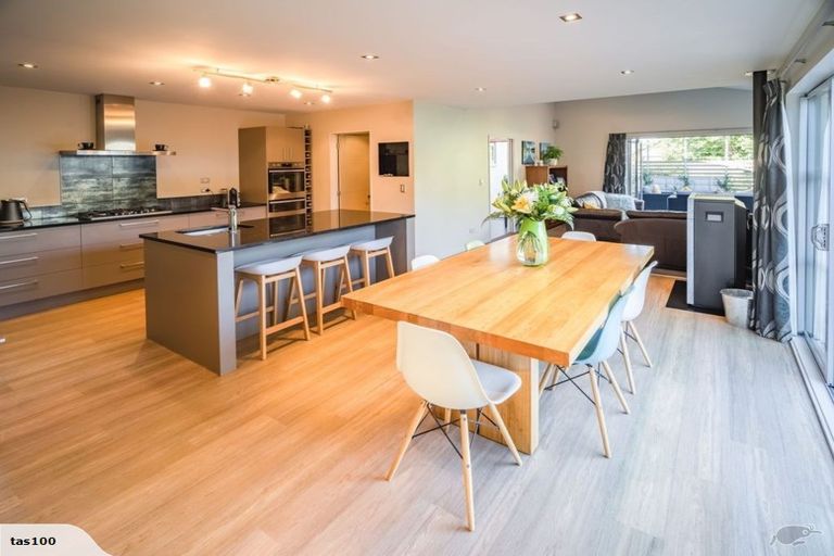 Photo of property in 15 Riverside Lane, Tai Tapu, 7672