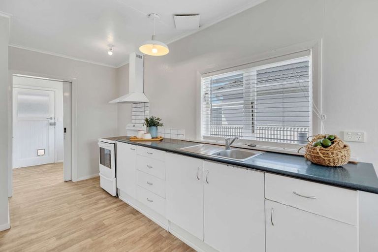 Photo of property in 7 Bristol Crescent, Roslyn, Palmerston North, 4414