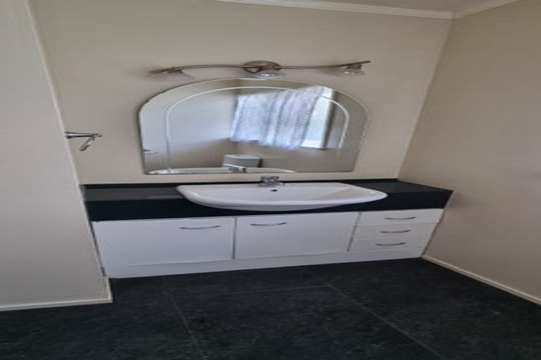 Photo of property in 27 Morton Avenue, Forrest Hill, Auckland, 0620