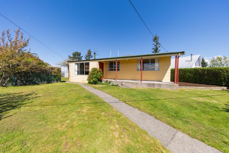 Photo of property in 11 Rata Road, Twizel, 7901