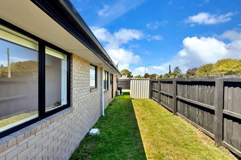 Photo of property in 20 Larne Place, Belfast, Christchurch, 8051