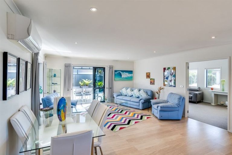 Photo of property in 11 Portland Place, Poraiti, Napier, 4112