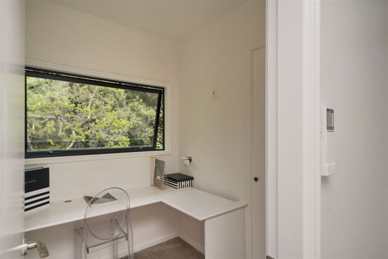 Photo of property in 68 Landsdowne Terrace, Cashmere, Christchurch, 8022