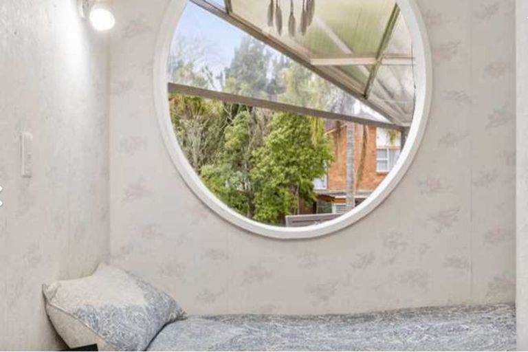 Photo of property in 38 Normanton Street, Glenfield, Auckland, 0629