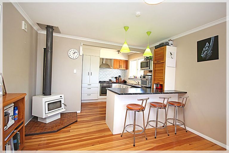 Photo of property in 3 Huia Street, Foxton Beach, Foxton, 4815