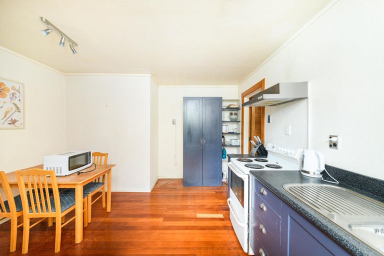 Photo of property in 348 College Street, West End, Palmerston North, 4410