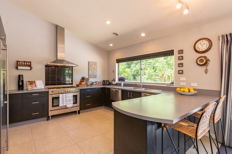 Photo of property in 132 Maui Pomare Road, Nikau Valley, Paraparaumu, 5032