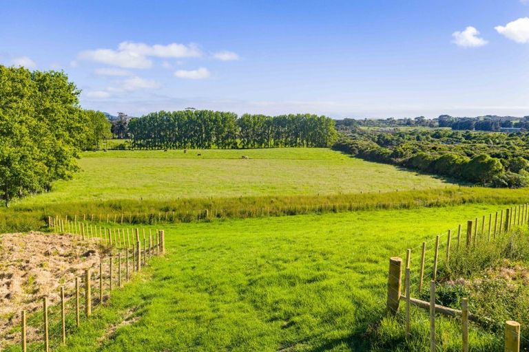 Photo of property in 42 Ocean Sounds Place, Mangawhai, 0975