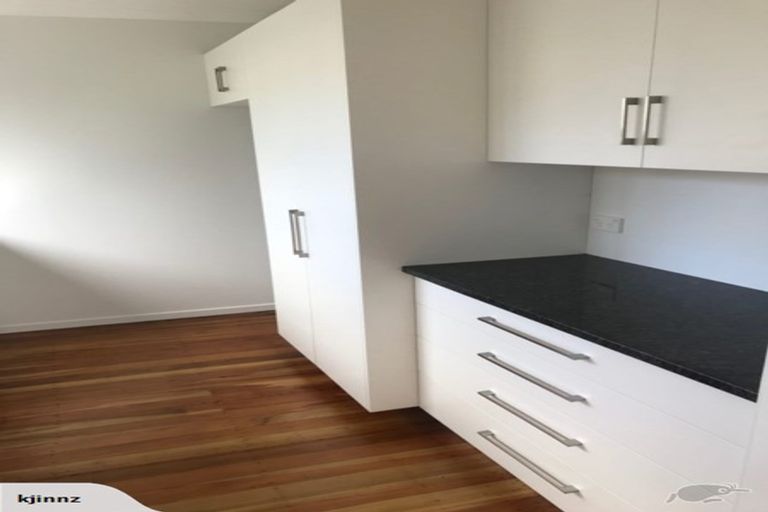 Photo of property in 2/74 Creswick Terrace, Northland, Wellington, 6012