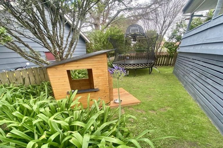 Photo of property in 1/137 Titirangi Road, New Lynn, Auckland, 0600