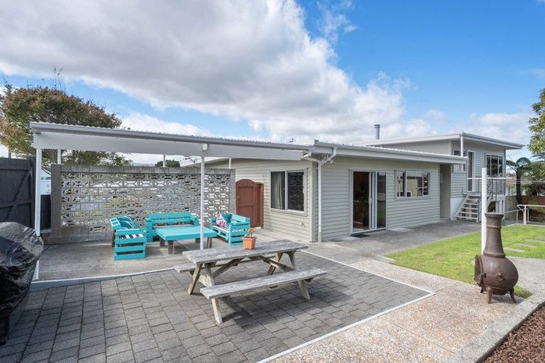 Photo of property in 2 Rondane Place, Tirohanga, Lower Hutt, 5010