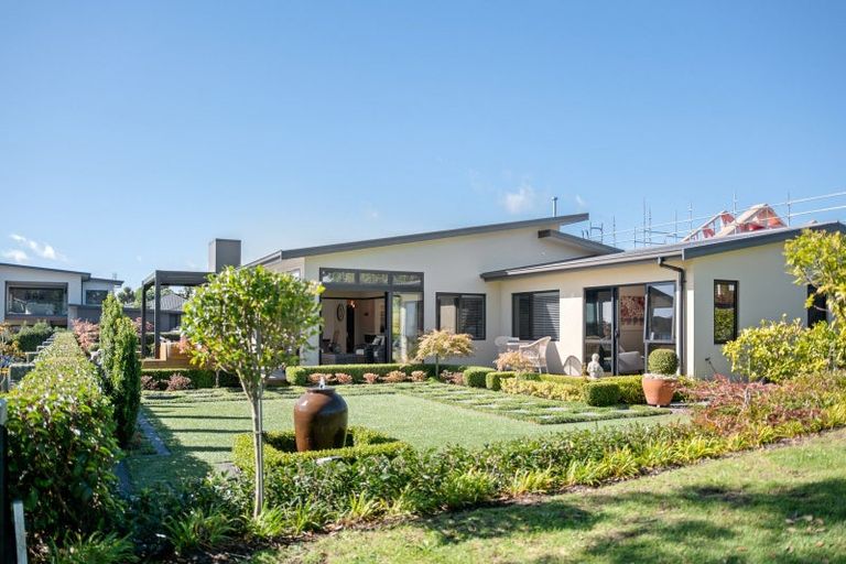 Photo of property in 19 Kotare Drive, Waiwhakaiho, New Plymouth, 4312