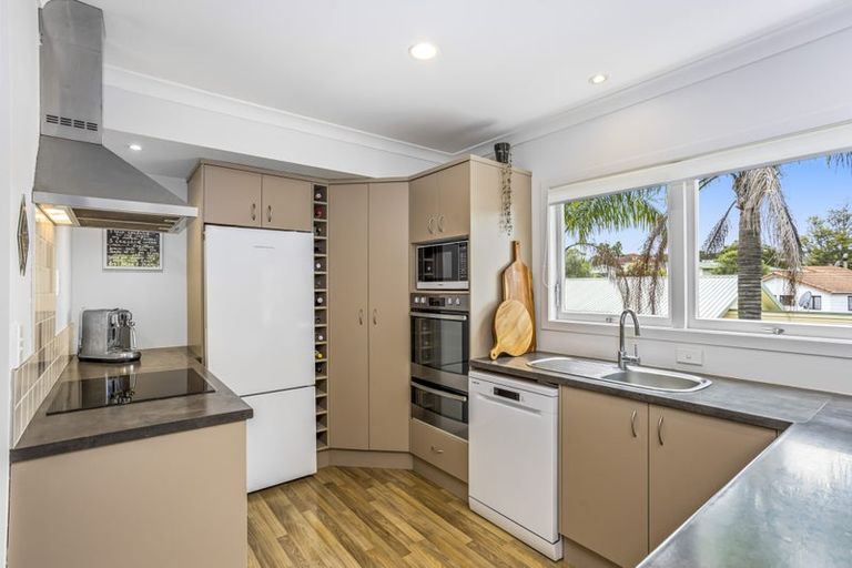 Photo of property in 78 Rosario Crescent, Red Beach, 0932