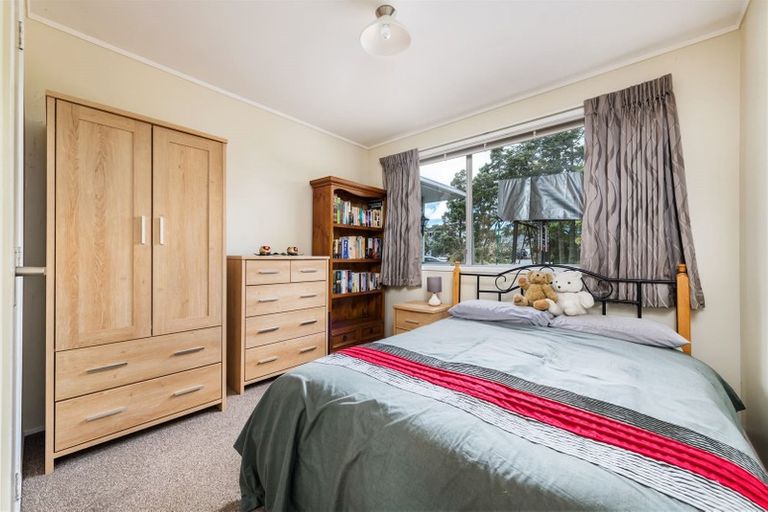 Photo of property in 47 Oreil Avenue, West Harbour, Auckland, 0618