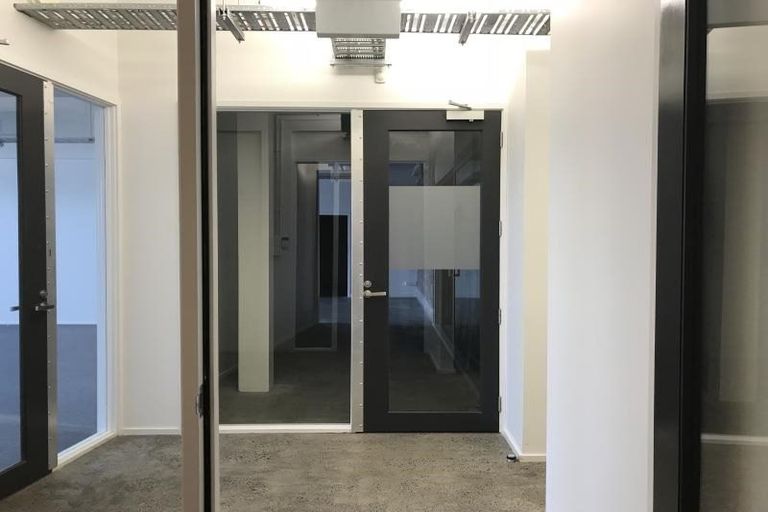 Photo of property in 33 Sale Street, Cockle Bay, Auckland, 2014