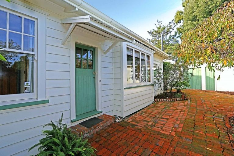 Photo of property in 49 Duart Road, Havelock North, 4130