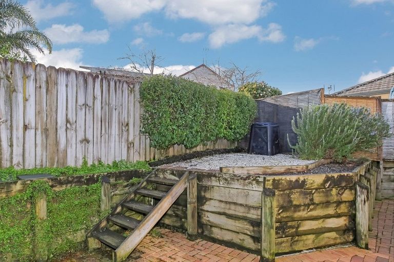 Photo of property in 23a Abercrombie Street, Howick, Auckland, 2014