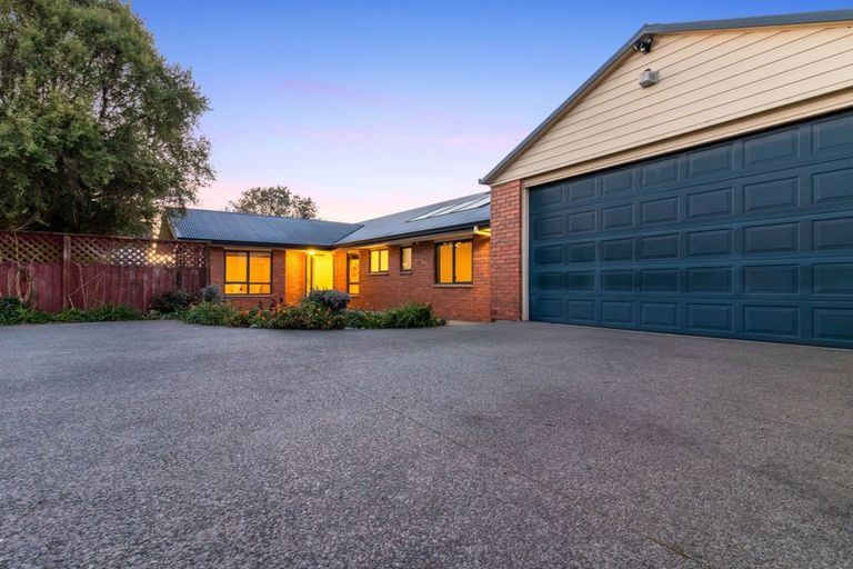 Photo of property in 6b Fovant Street, Russley, Christchurch, 8042