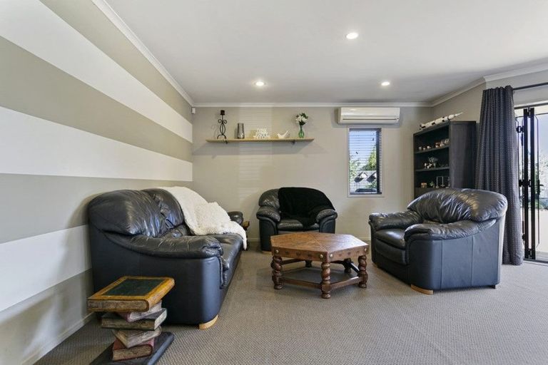 Photo of property in 24 Jasmine Place, Cambridge, 3434