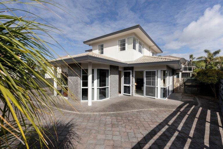 Photo of property in 23a Sunbrae Grove, Mount Maunganui, 3116