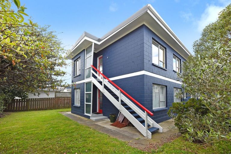 Photo of property in 8/218 Onepu Road, Lyall Bay, Wellington, 6022